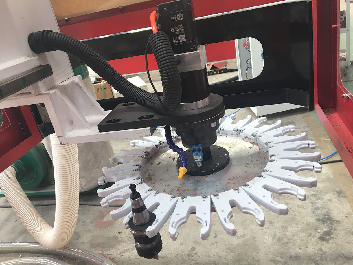 Wood working machinery cnc machine for wood door cutting