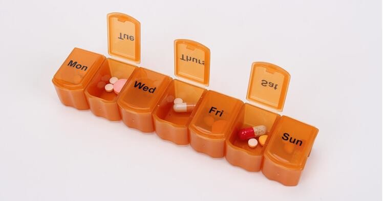 28 compartment column shape plastic pill storage box with pill crush box, Conventional eco-friendly 4 grids plastic trav