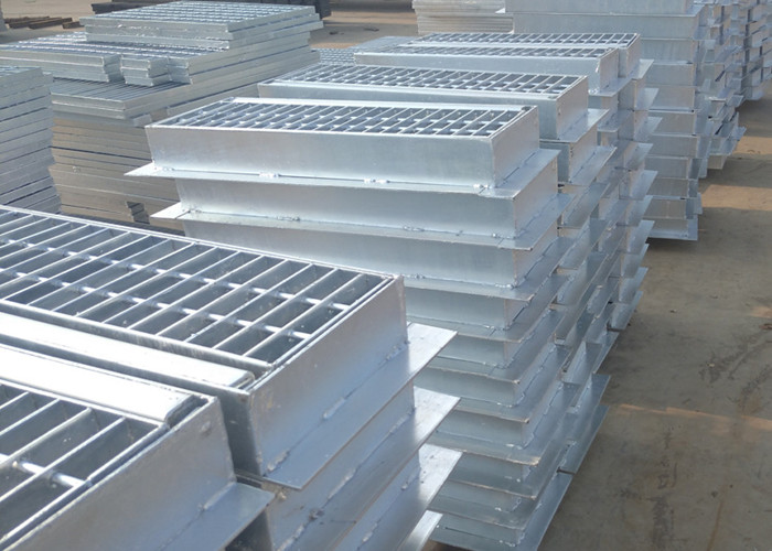 Galvanized Catwalk Steel Grating Plate Stainless Steel 304 Sliver Color