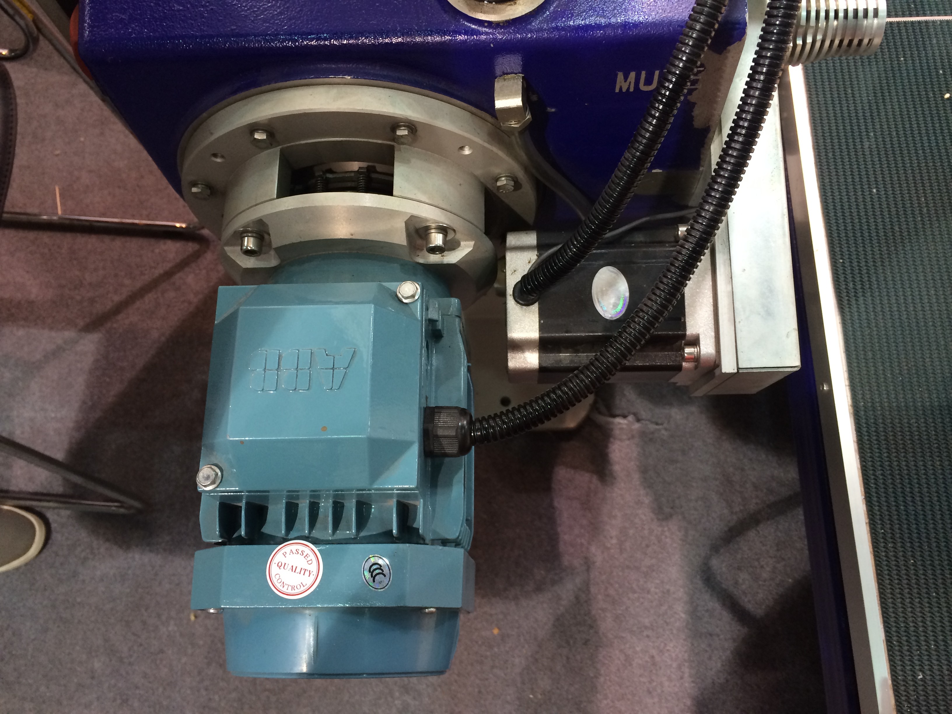 4 Kw Power Mattress Cnc Foam Cutting Machine / Cutting Sponge Machine