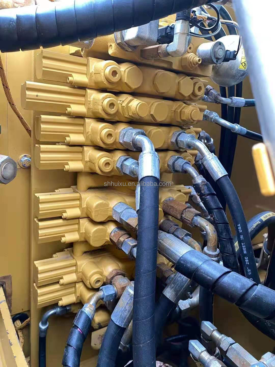CAT307E second-hand excavator, perfect performance, fast action, low price, two years quality guarantee
