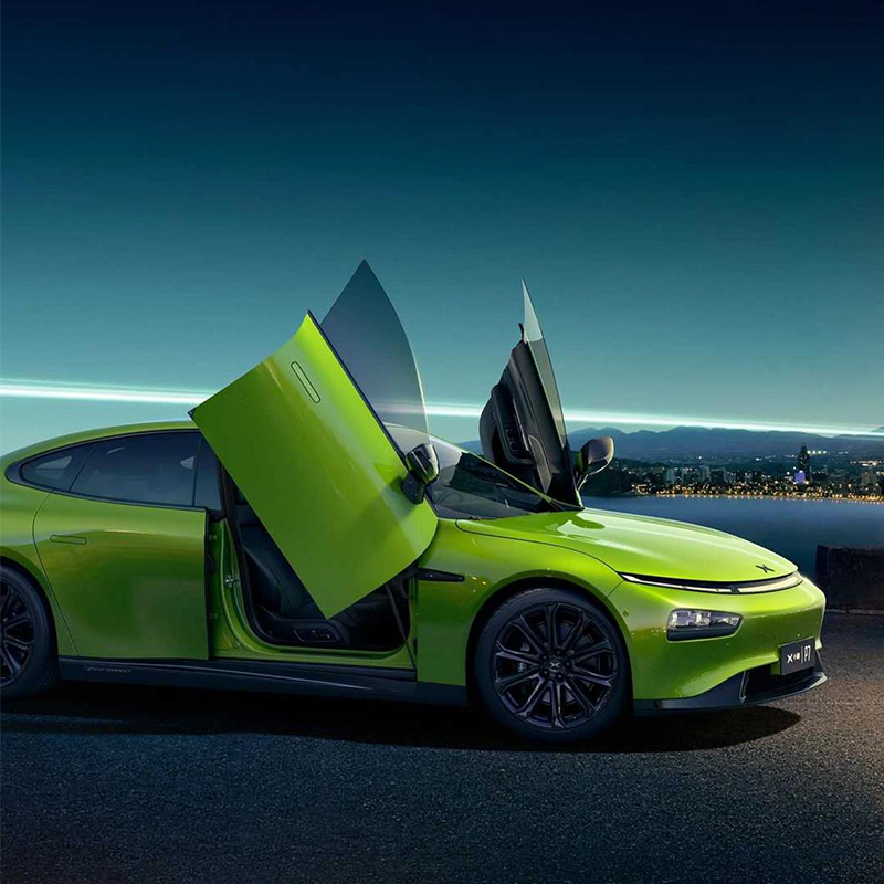 Efficiency 12.5 kWh / 100 km 2024 XPeng P7 Electric Cars Large Luxury EV with Max. Speed of 170 km/h and Automatic Transmission