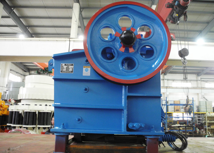 Primary Crusher PEV Jaw Crusher Machine 480TPH With Lubrication System mining jaw crusher industrial jaw crusher