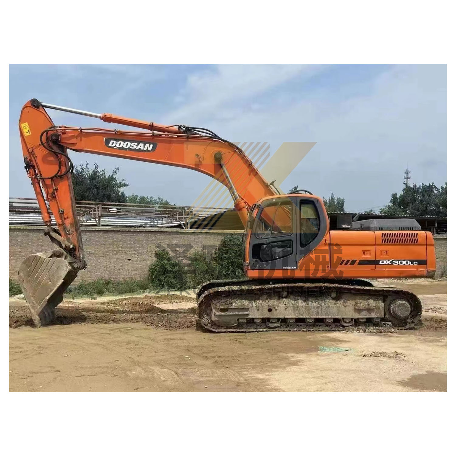 Original Paint Doosan DX300LC 30 Ton Crawler Excavator for Sale
