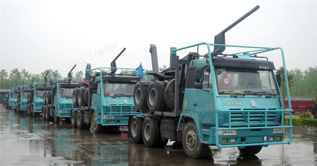 3 Axle Logging Heavy Equipment Trailers For Forest Timber Transportation