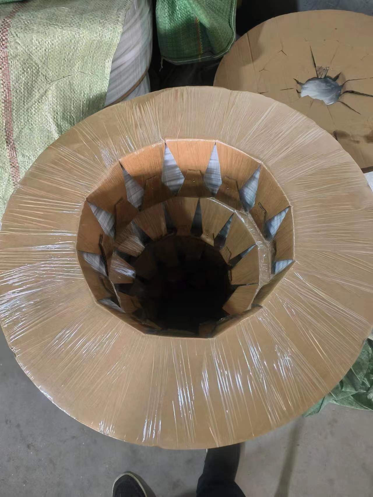 Extrusion Processing Service PE Cover Strip for Wooden Wardrobe Door or Window Frames