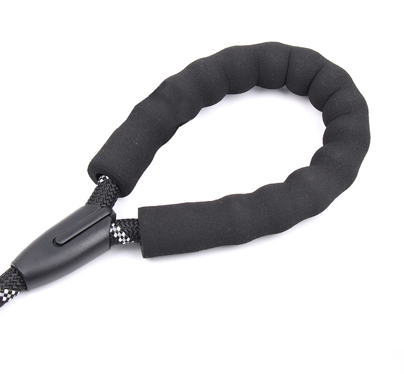 Pet Reflective Nylon Leash Explosion-Proof Flush Dog 1.5M Round Rope Foam Handle