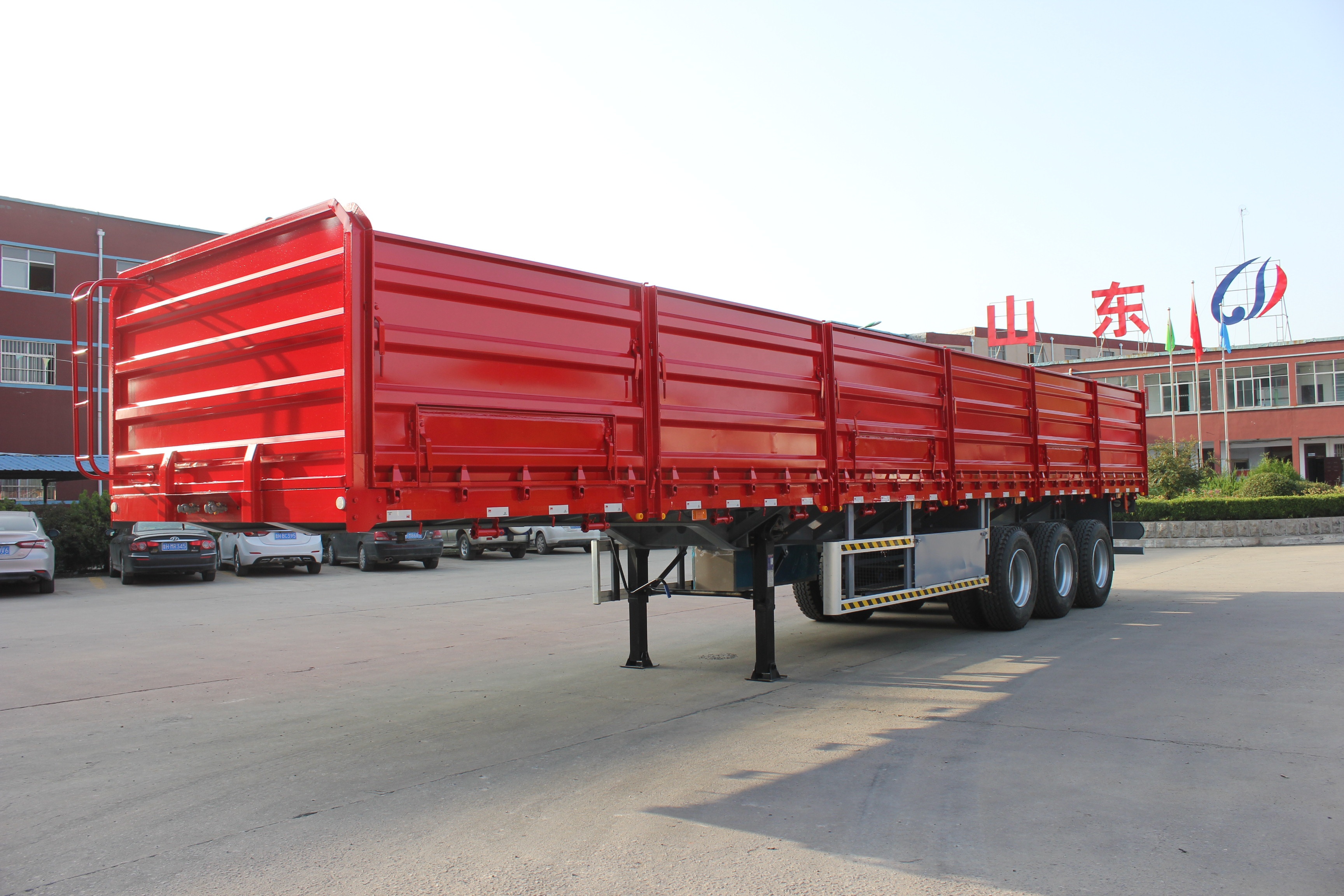 11R22.5 12R22.5 315/80R22.5 Tri-axles Detachable Side Wall Trailers for Bulk Cargo