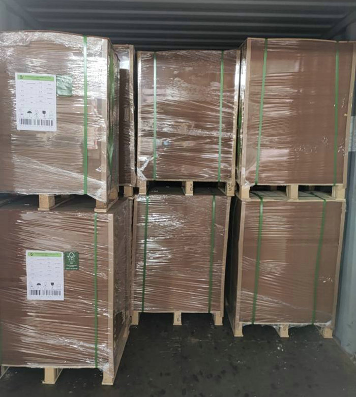 One Side PE Film Laminated Virgin Brown Kraft Liner Board Sheet 300g 350g