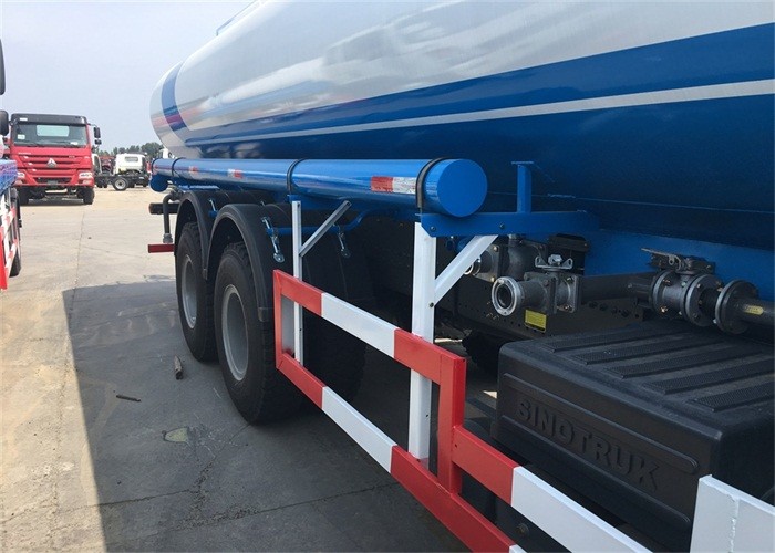 ZZ1257N3647 6x4 HW19710 HOWO Water Tank Truck