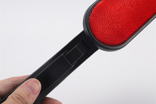 felt lint brush for sweaters wool Dual Sided Pop-up Multi-Directional Swivel Head Comfort-Grip Handle Reusable
