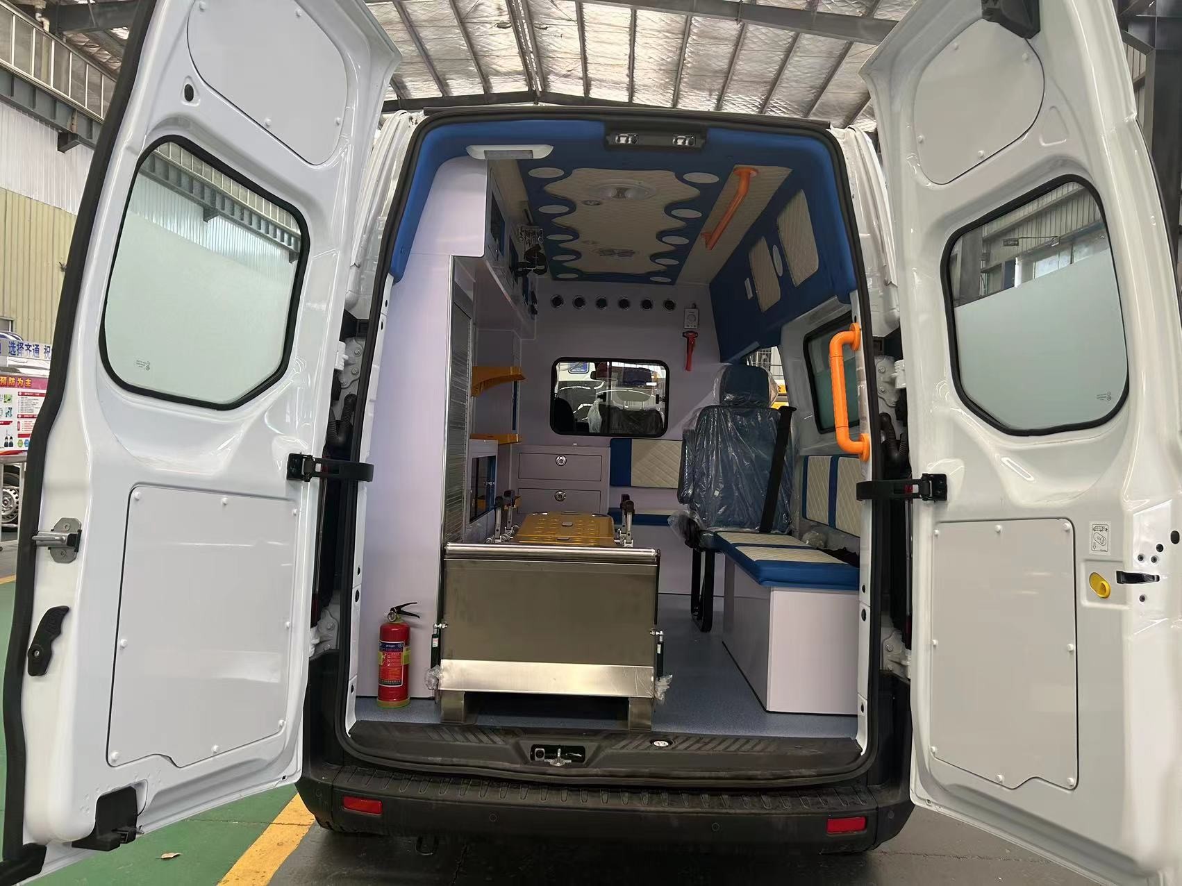 156km/H Mobile Clinic Vehicle Medical Ford Transit Ambulance From Usa