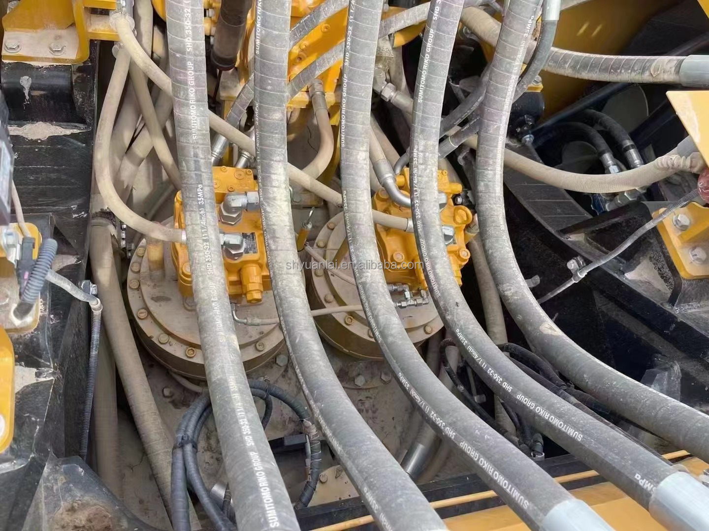 Low price sale of original hydraulic track type Sany SY650 second-hand excavator and hook machine
