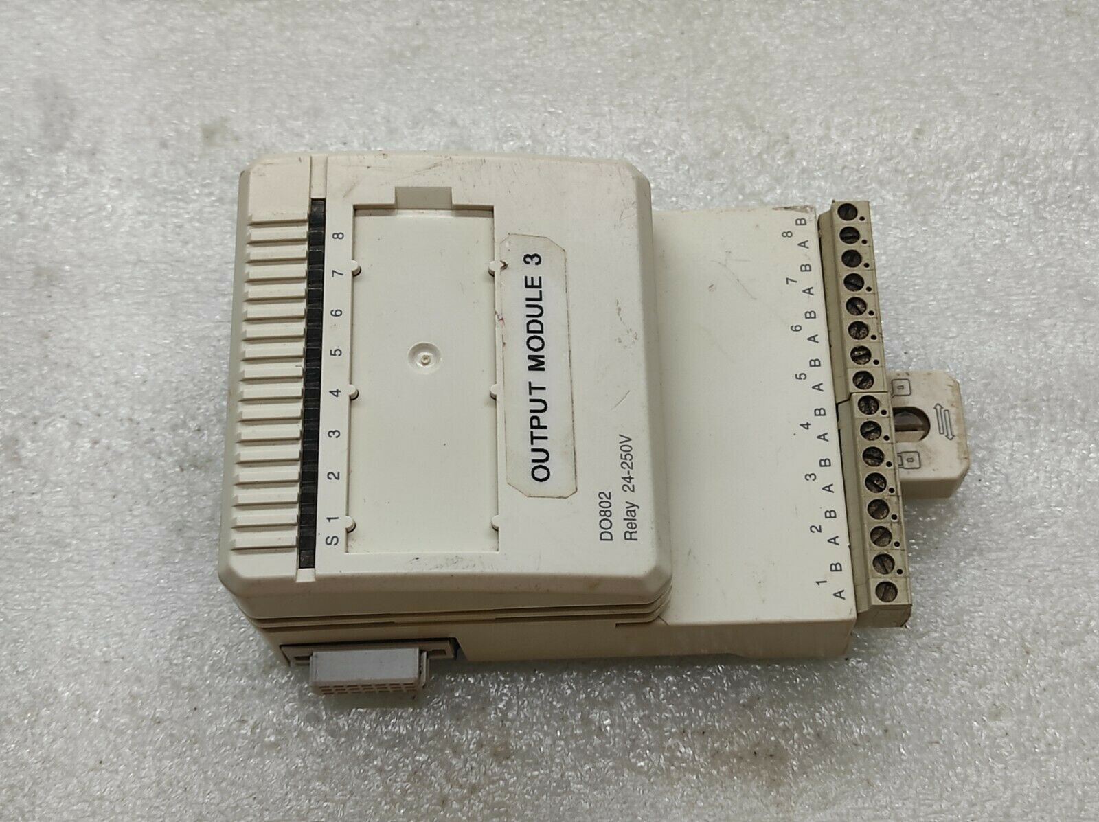 DO802 3BSE022364R1 OUTPUT RELAY DIGITAL 8 CHANNEL 0.2 AMP 24-250V NORMAL OPEN