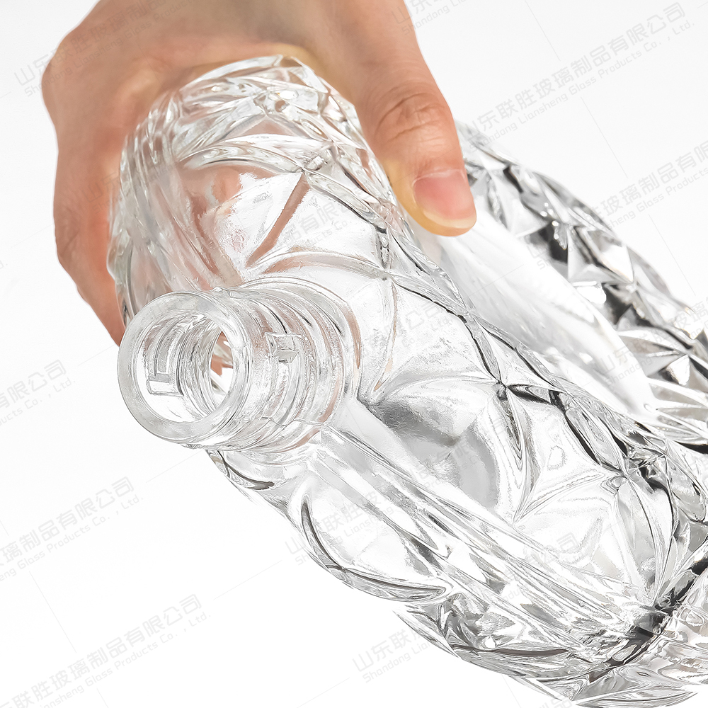 Clear Glass Wine Bottle With Metal Cap 750ml XO Empty Glass Liquor Whiskey Bottle