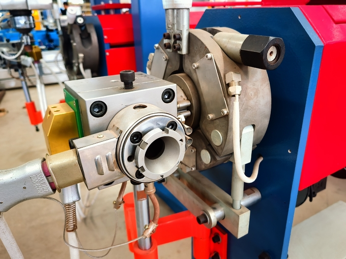 1000mm Cable Extruder For Inner Or Outer Sheathing And Insulation With 180kg/hour Capacity