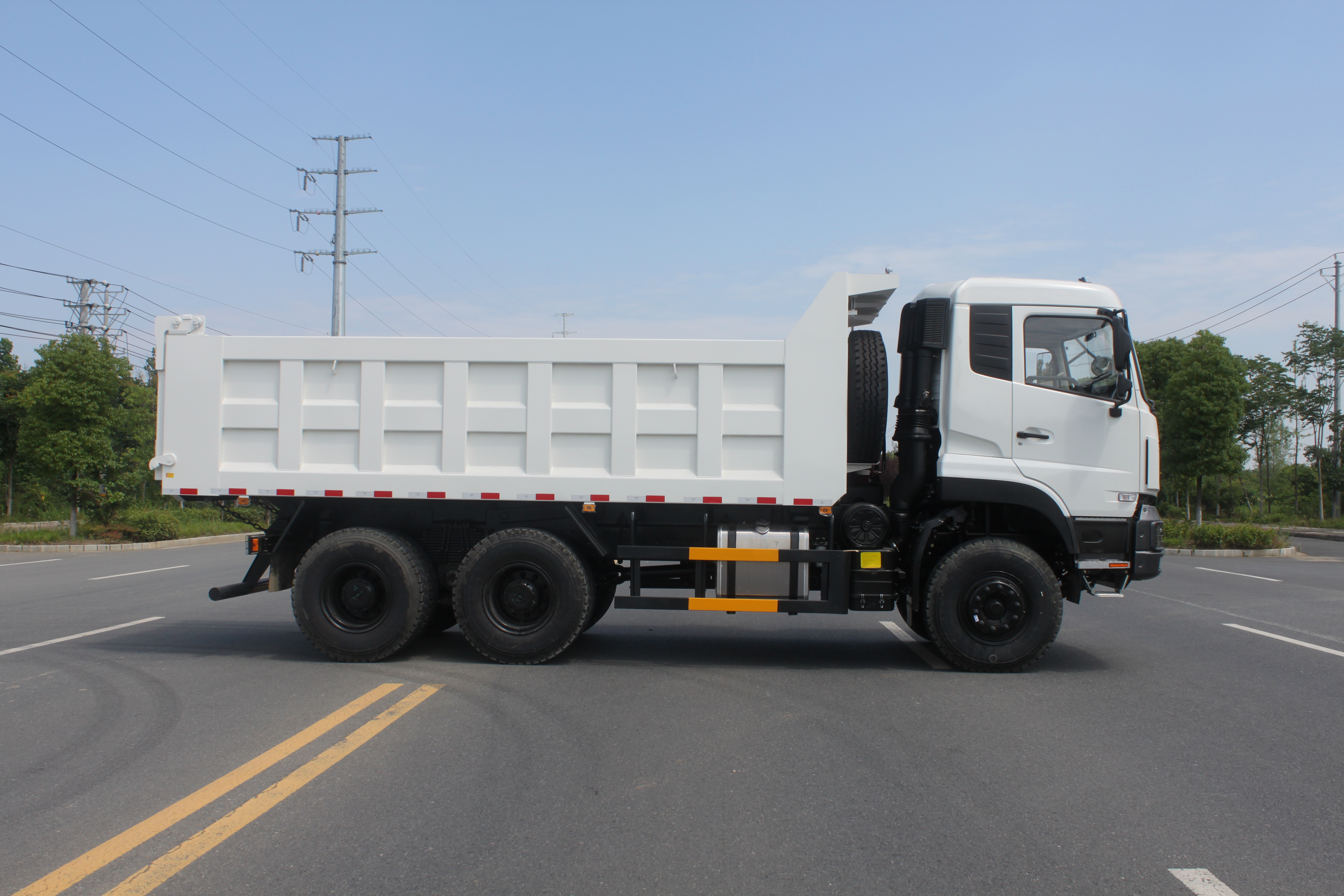 HOWO Dump Truck 6X4 with Automatic Gear Box Deposit Shipment and Drive Wheel 6X4
