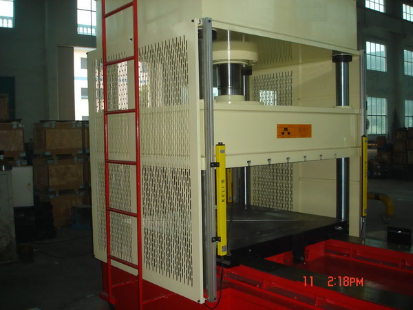 Steel Gantry hydraulic Press Machine 160T Working Presssure Bearing Press