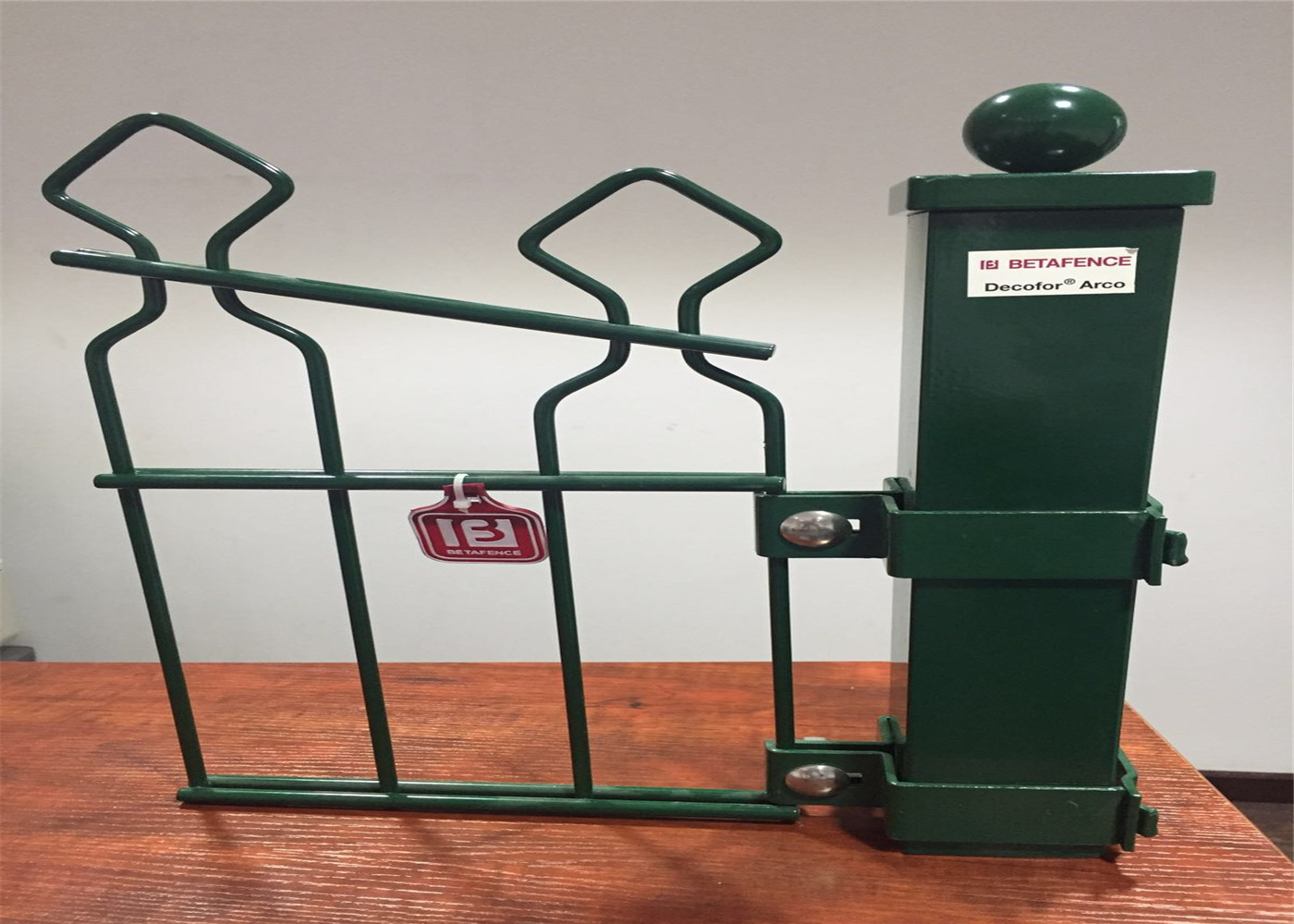 (manufacturer) Powder Coated Twin Wire Welded Mesh /Double Wire Mesh Fence Panels