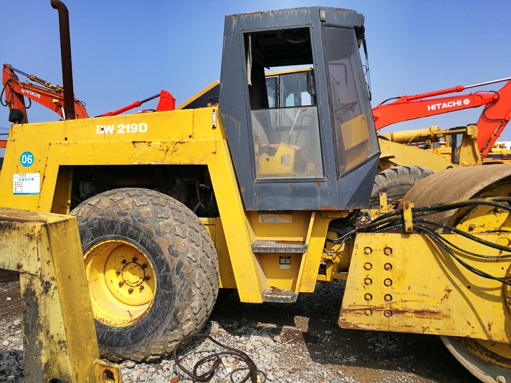 bomag   BW219 compator used road roller germany roller compact four tires roller  deutz engine