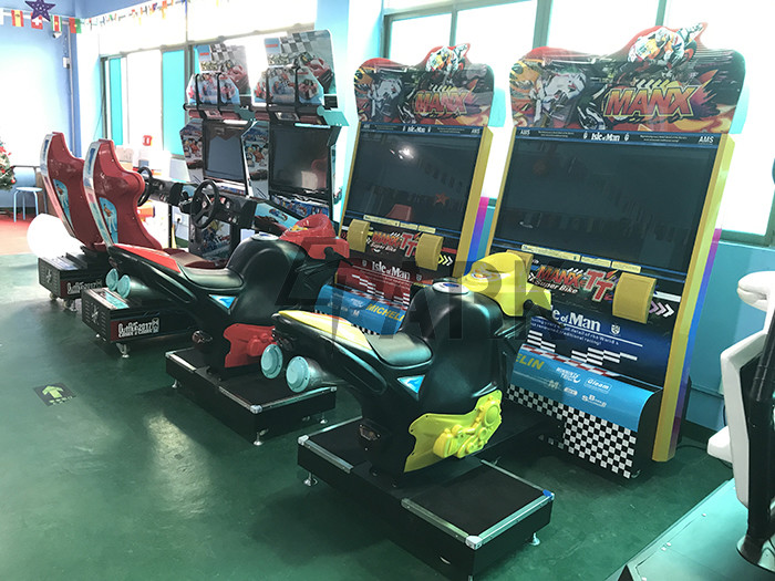 TT moto 42 Inch Car Racing Game Machine Coin Operated , Arcade Driving Simulator