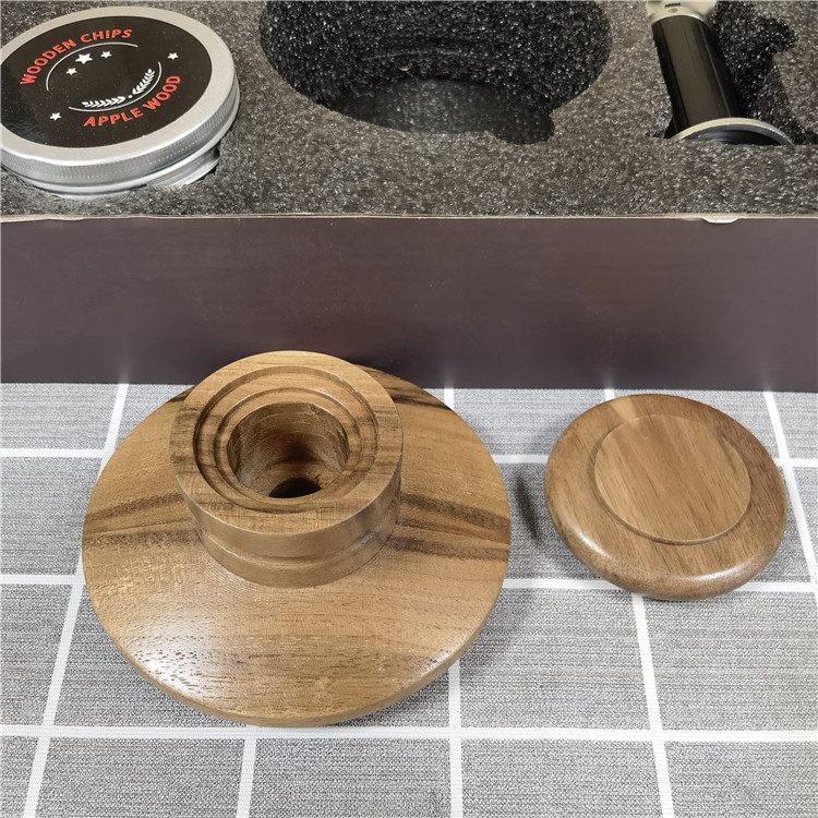 Hot Sale Wood Cocktail Smoker Kit With 4 Boxes Wood Chips Torch Customize Infuse Kit Set Whiskey Cocktail Smoker Kit