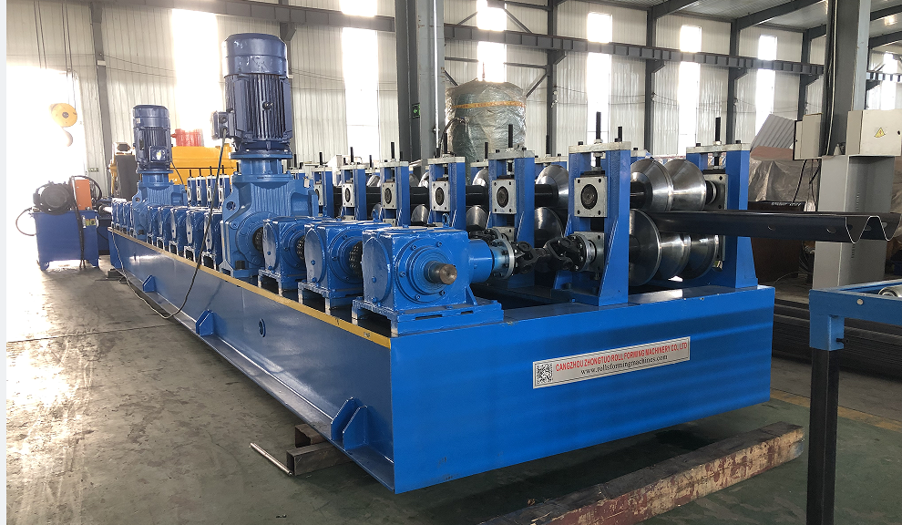 Guardrail rolling forming machine