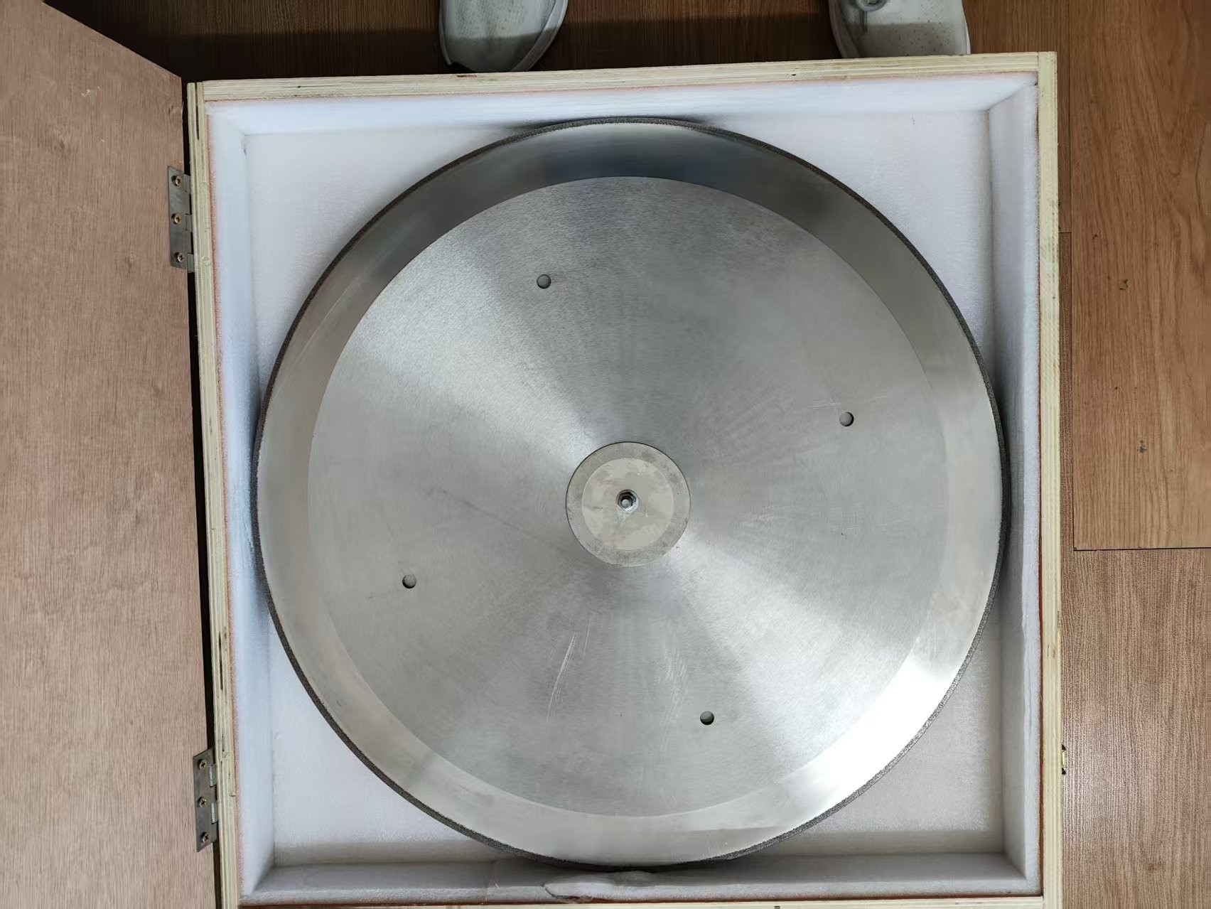 1A1 600*2.5*20*5mm B100/120 Edge Design R0.5 Fillet + 7° Chamfer Electroplated CBN Cutting Disc