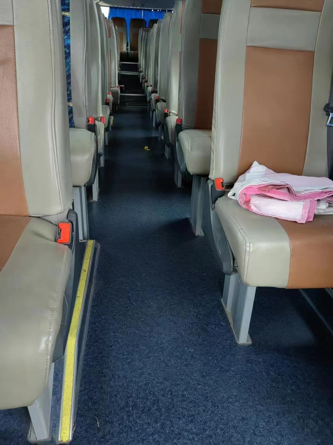 Used Prevost Coaches 60 Seats 2016 Year ZK6115 Coach Bus With Toilet Yutong