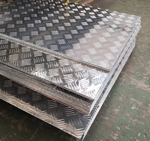 ASTM DX51D Z181-Z275 Full Hard T Type / Tear Drop Gi Chequered Plate For Metal Roof