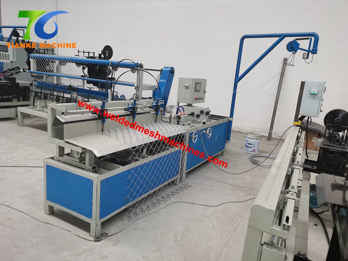 Pvc Single Spiral Wire 4mm Diamond Mesh Wire Making Machine