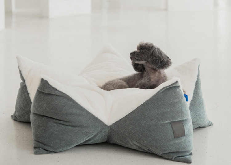 Star Shape Nordic Plush Dog Bed 31.4 Inch