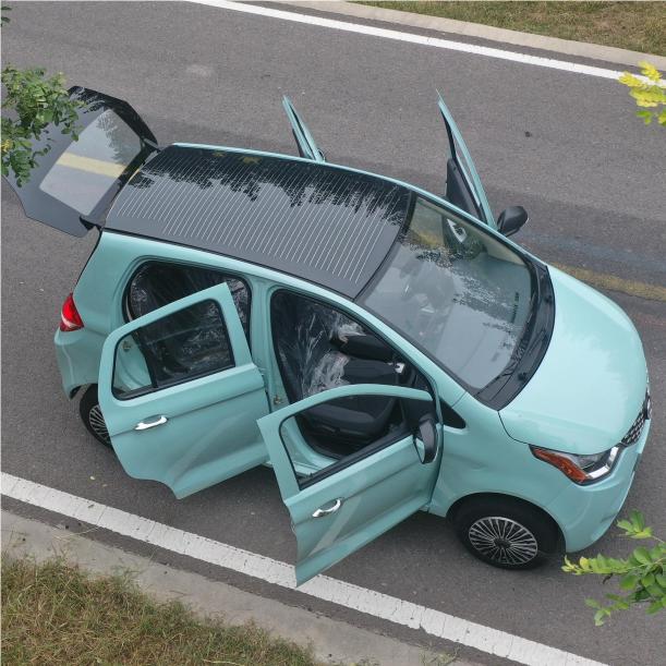 Energy Vehicle Mini Electric Car for Adults without Driving License and Manual Adjustment Exterior Rearview Mirror