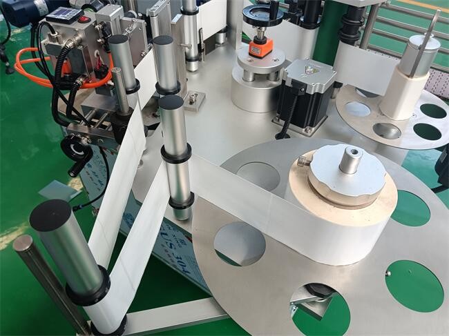 Electric Pharma Labeling Machine For Standard Label Width 15-100mm Height And Length 20-100mm