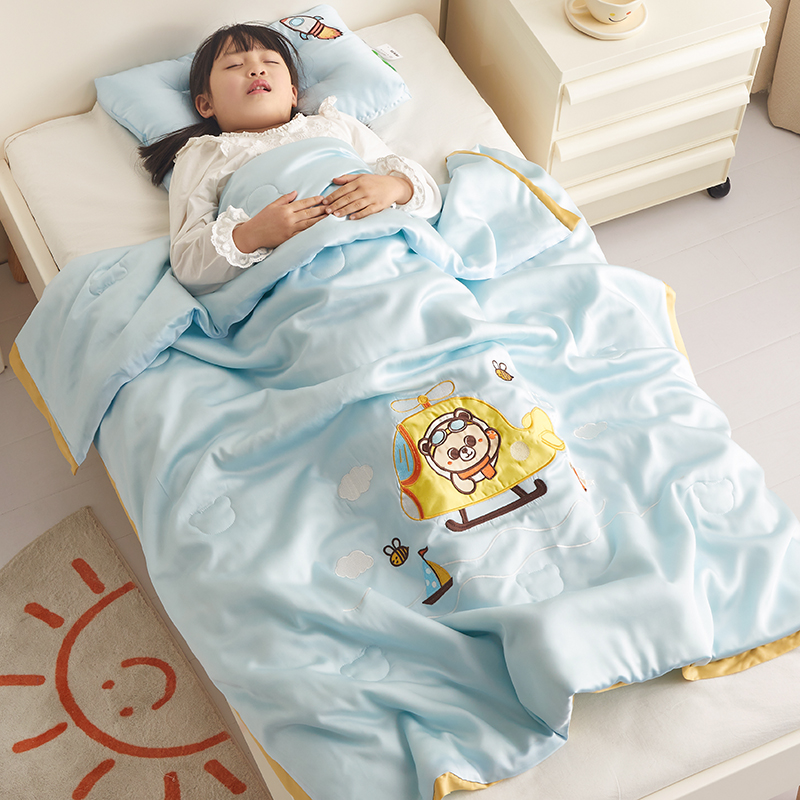 Hypoallergenic 100% Polyester Filling Children's Summer Quilt for a Healthy Sleep