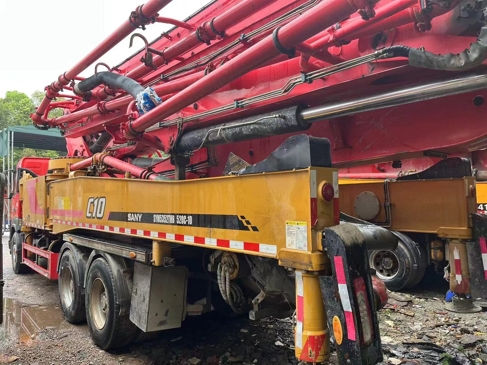 SYM5352THB 52M Sany Mercedes Chassis used Concrete Pump Truck with 51.3m Vertical Height