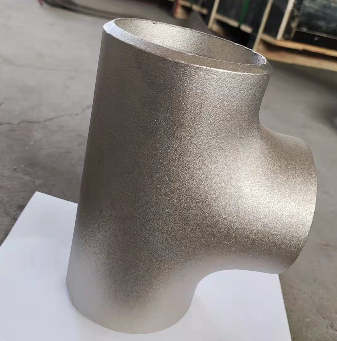 ASME B16 9 Reducing Tee Pipe Fitting Sch 140 CT20 Carbon Steel Equal