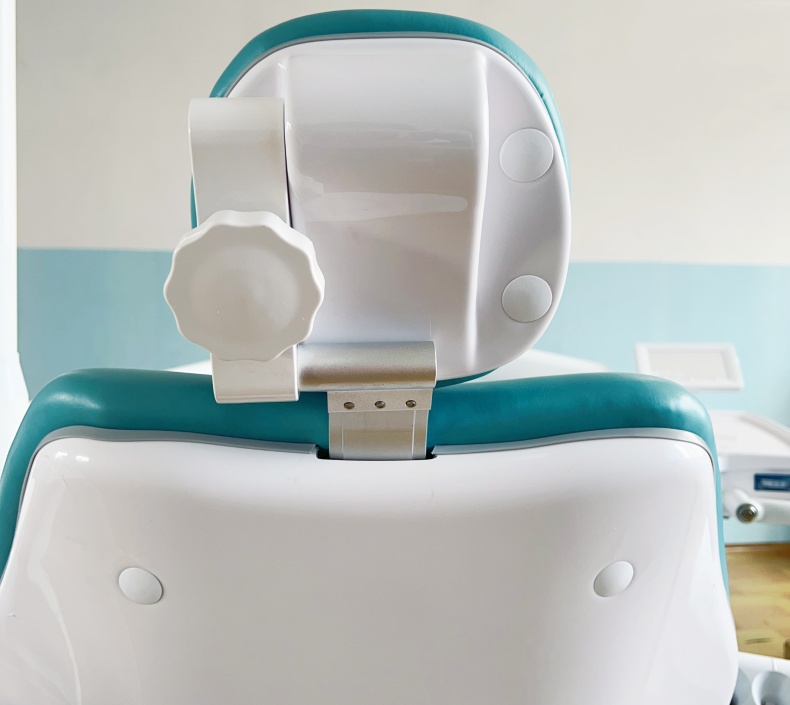 Dental Clinic Complete Dental Unit with LED Sensor Light Top Mounted Dental Chair