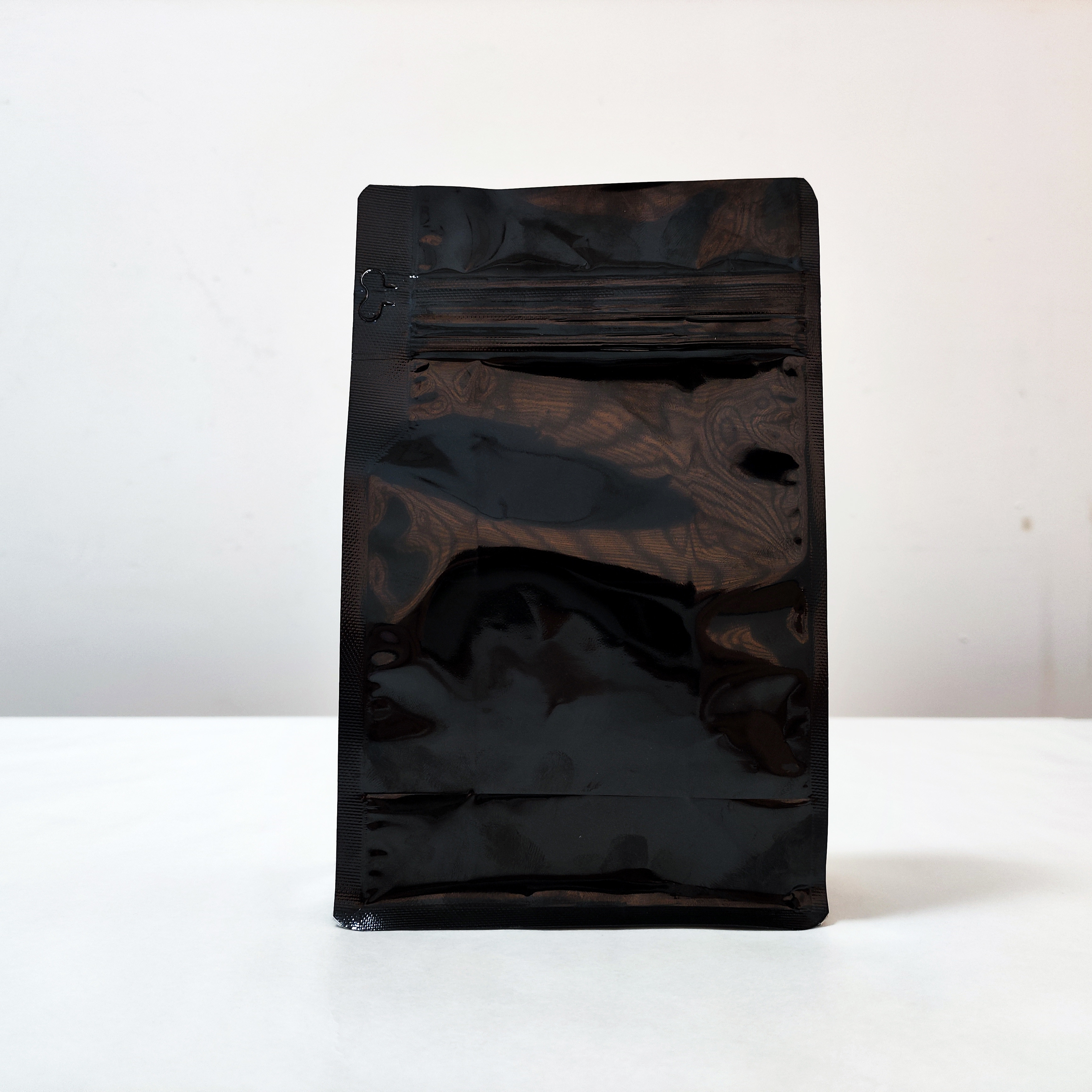Spot UV Aluminum Foil Coffee Bean Packaging Pouches Flat Bottom With Valve