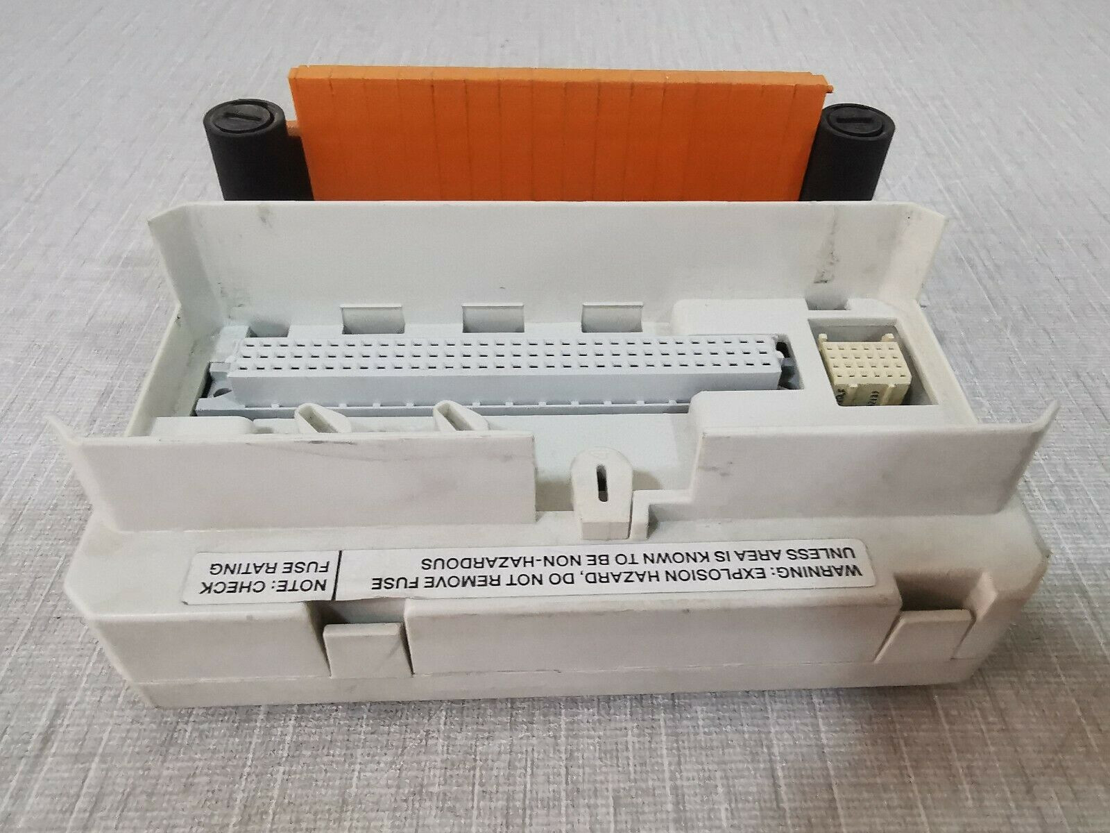 ABB TU833 3BSE038726R1 IO Module 100% New Original 2x16 signal terminals