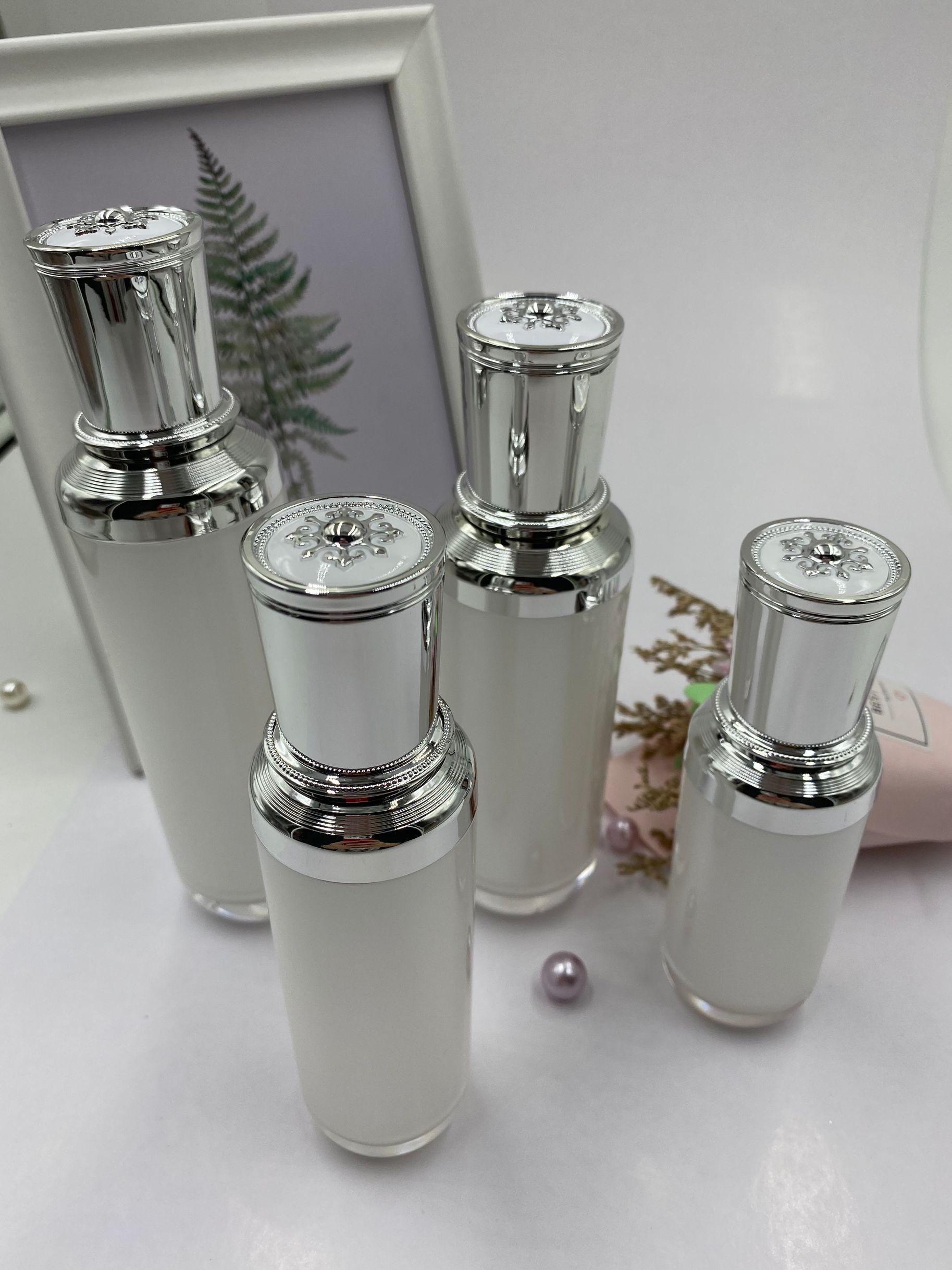 Cosmetic bottle oem lotion bottle 100ml perfume bottle for sale