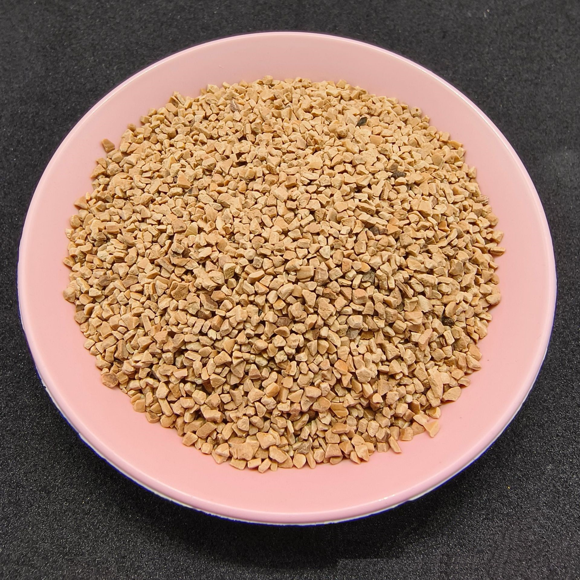 Polishing filter sewage treatment cosmetics polishing sanding sandblasting rust removal of walnut shell particle