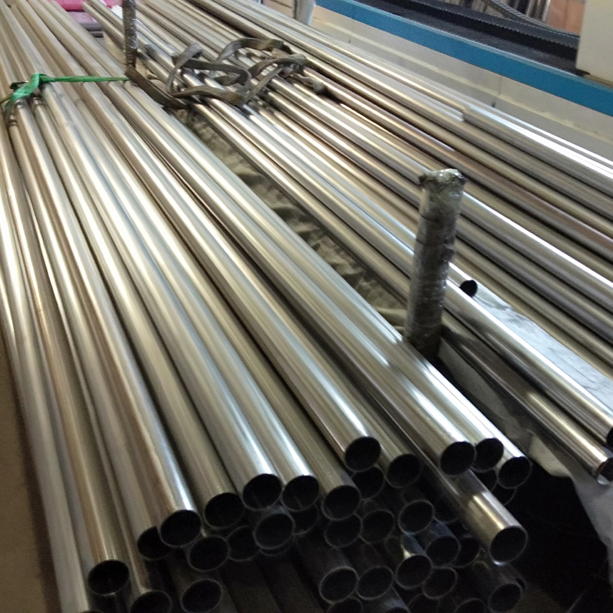 409L Stainless Steel Welded Tube 2D Polished SUH409L SS Pipe 60*1.5*6000 Auto Parts