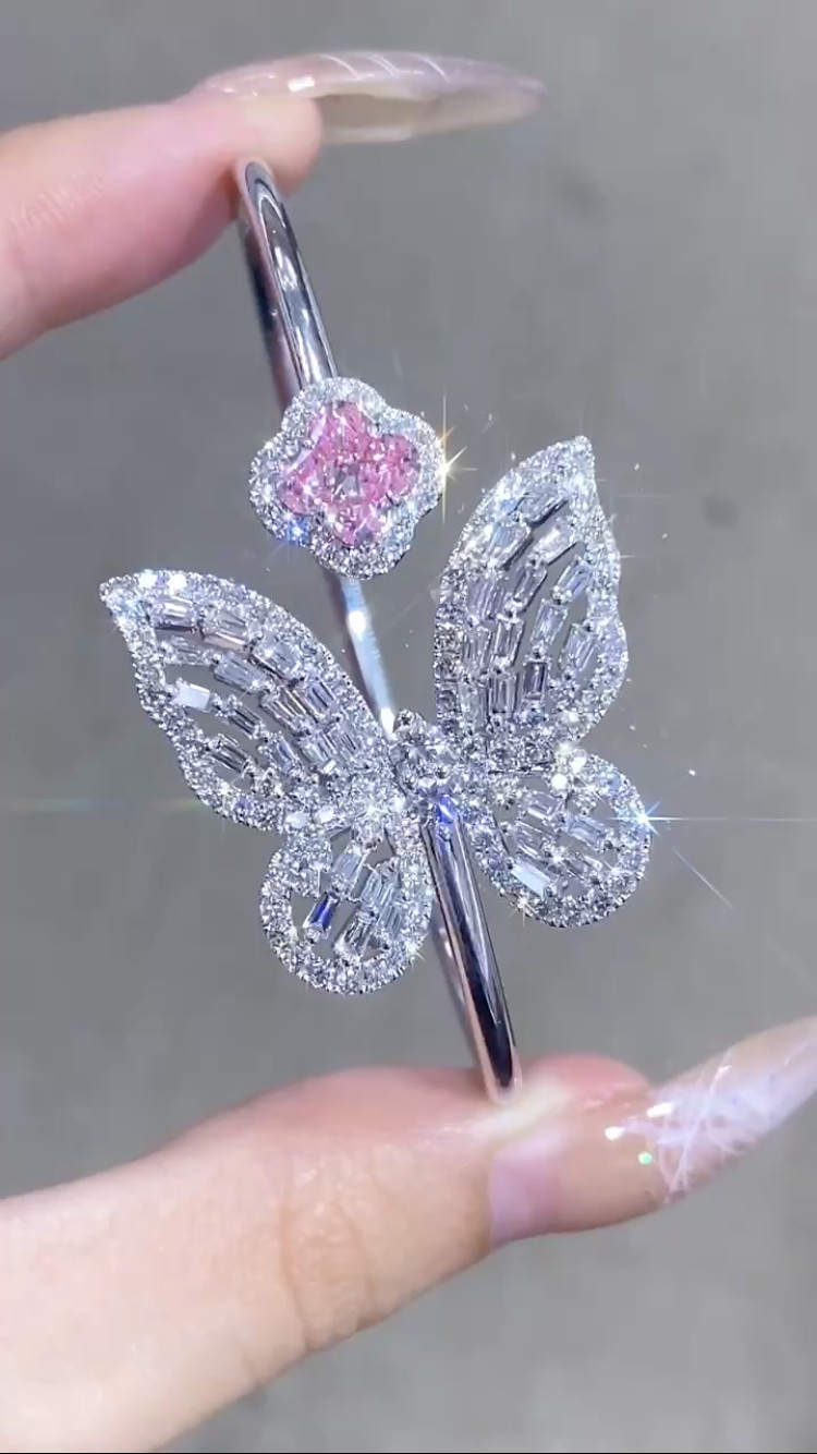 VS1 Lab Grown Diamond Bracelets Four Leaf Clover Lily Cut LV Cut Butterfly Shape