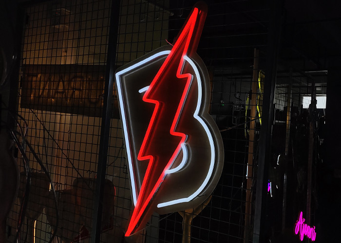 Acrylic 200cm 12VDC Lightning Led Neon Signs RoHS For Bar