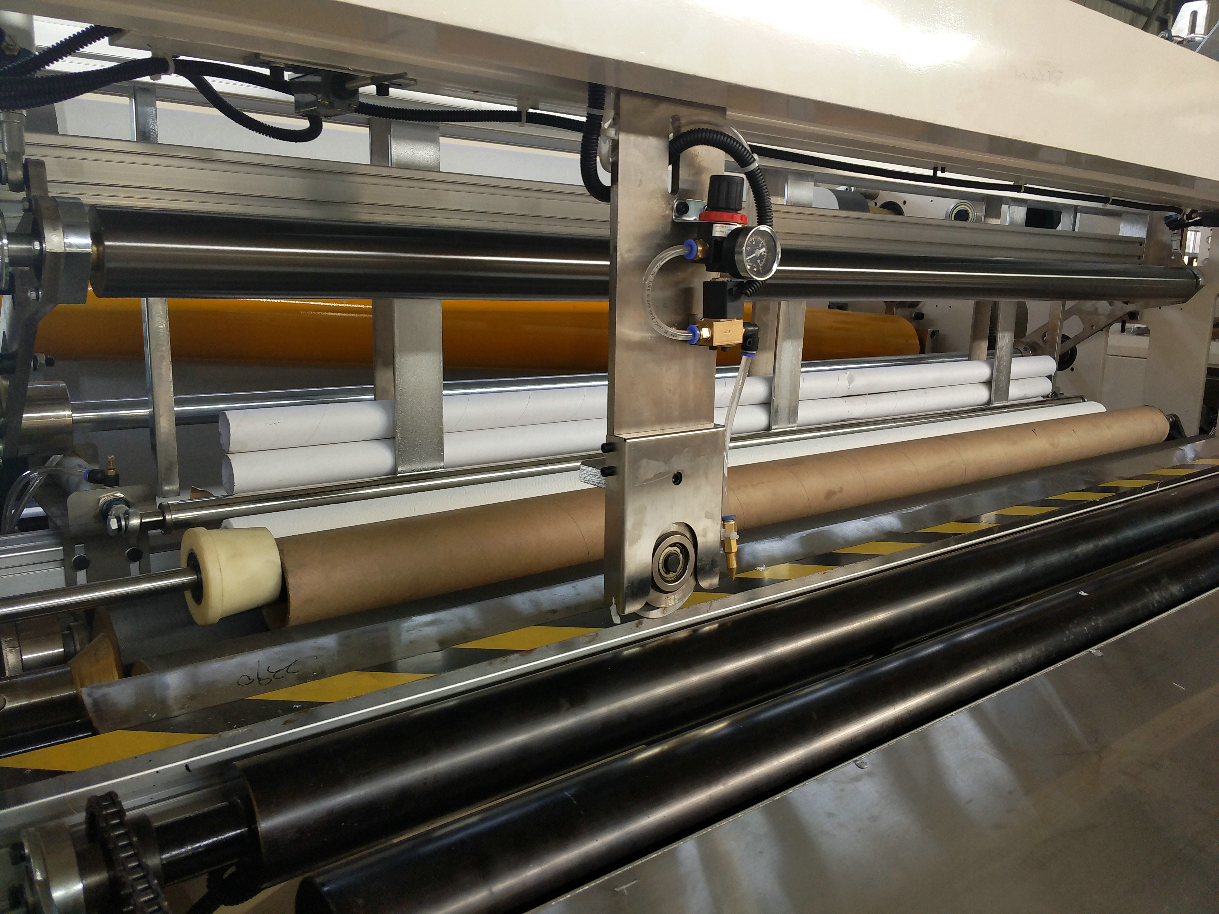 Fully Automatic Glue Lamination Toilet Tissue Paper Rewinding Machine