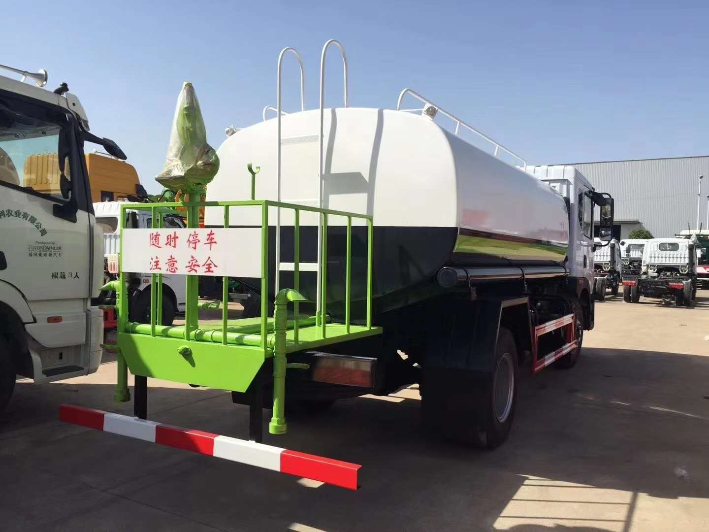 15 Cubic Metre 18 Ton Dongfeng 4x2 6x4 Water Tank Fire Truck Sprinkler Sale