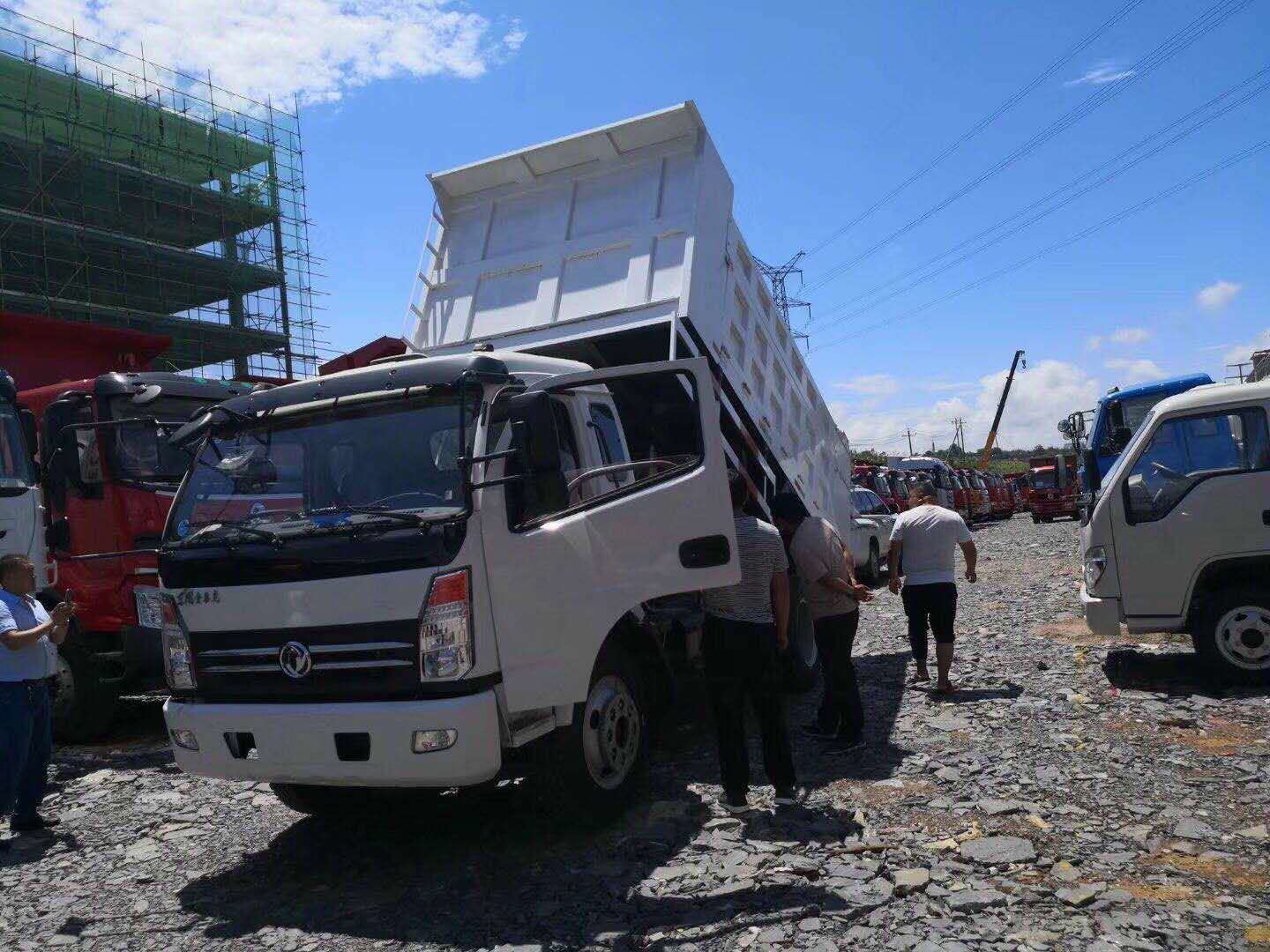 120 Hp 4*2 Tipper Dump Truck Color Customized With Famous Engine / Gearbox
