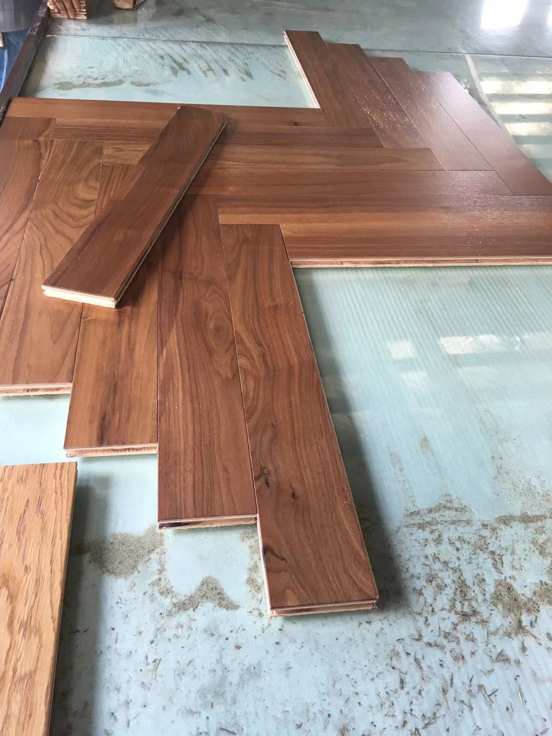 Modern Design Style Hardwood Fishbone Timber Flooring Plank with Engineered Oak Wood