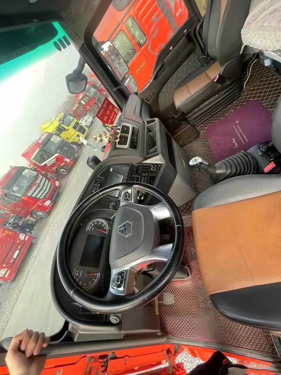 Used Diesel Trucks Sinotruck Sitrak Tractor Truck 540hp 6×4 Drive Mode Six Cylinders In Line